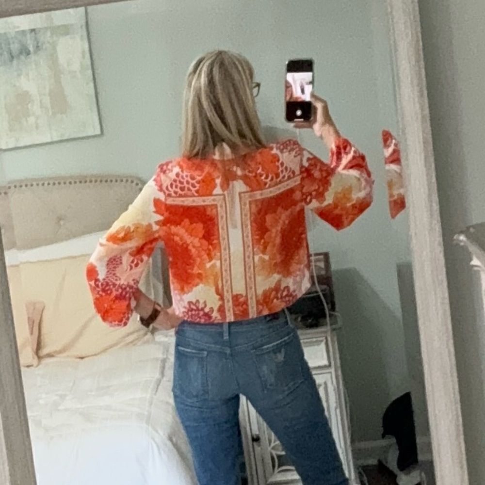 Joie Long Sleeve Orange & White floral tie@waist button down- NWOT- size small - Picture 5 of 16